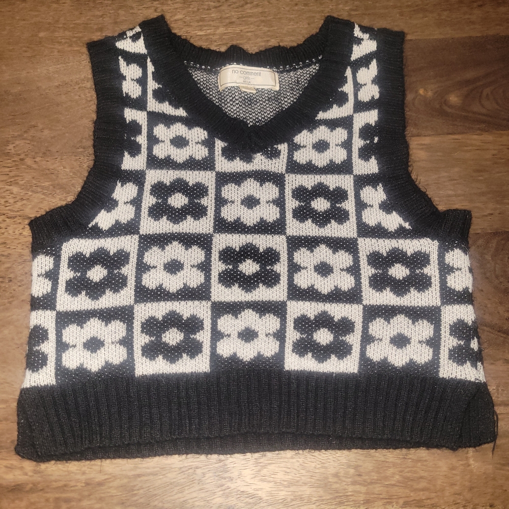 Charming Black and White Floral Knit Sweater Vest for Kids
